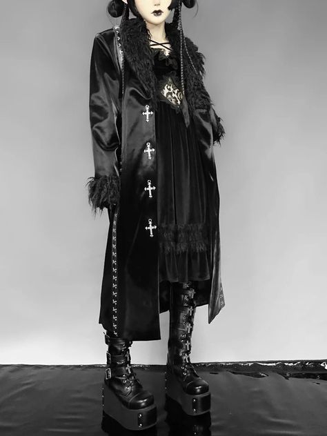 Goth Fits, Punk Woman, Style Gothic, Winter Pattern, Gothic Clothing, Alt Fashion, Goth Punk, Gothic Outfits, Goth Outfits