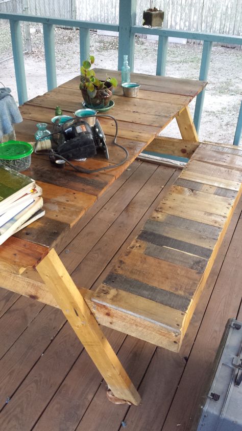 Reclaimed wood Picnic Table I built from old Pallets Table From Pallets, Wood Picnic Table, Pallet Picnic Tables, Diy Picnic Table, Arty Ideas, Pallet Crates, Reclaimed Wood Projects, Picnic Tables, Pallet Creations