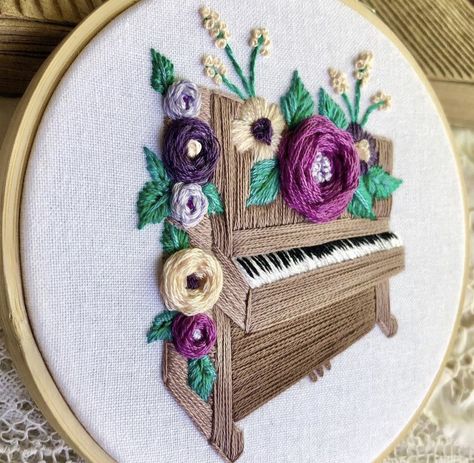 Garden Embroidery Patterns, Music Embroidery Designs, Piano Embroidery, Music Embroidery, Brother Embroidery Design, Diy Bags No Sew, Flower Pattern Drawing, Garden Embroidery, Diy Crochet Bag