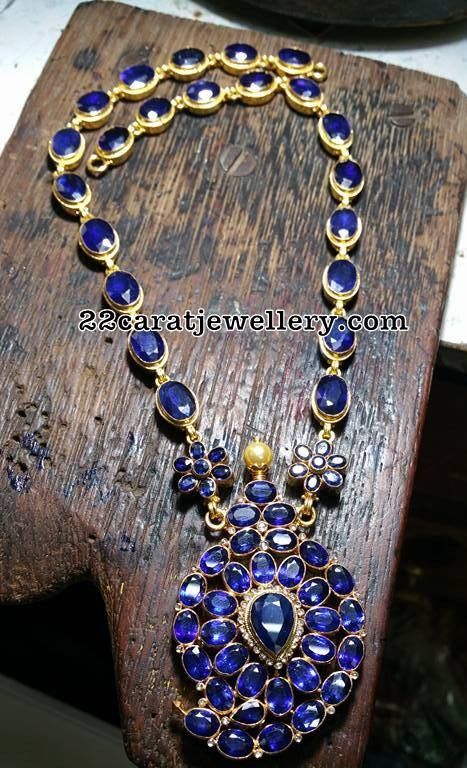 Jewellery Gold Indian, Blue Stone Jewellery, Jewellery Outfit, Kemp Jewellery, Sapphire Necklaces, Blue Stones Jewelry, Sapphire Jewellery, Blue Sapphire Jewelry, Gold Jewelry Outfits