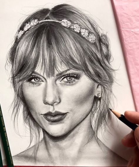 Taylor Swift Drawing Realistic, Taylor Swift Reference Photo, Taylor Swift Sketch Pencil, Taylor Swift Drawing Sketches, Taylor Swift Sketch, Drawing Celebrities, Portrait Drawing Tips, Estilo Blair Waldorf, Taylor Swift Drawing