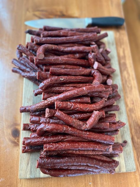 Deer Pepperoni Recipe, Homemade Deer Sausage Recipes, Smoked Venison Jerky, Deer Sticks Recipe, Deer Snack Sticks Recipe, Venison Sticks Recipe, Hunting Snacks, Venison Snack Stick Recipe, Venison Snack Sticks