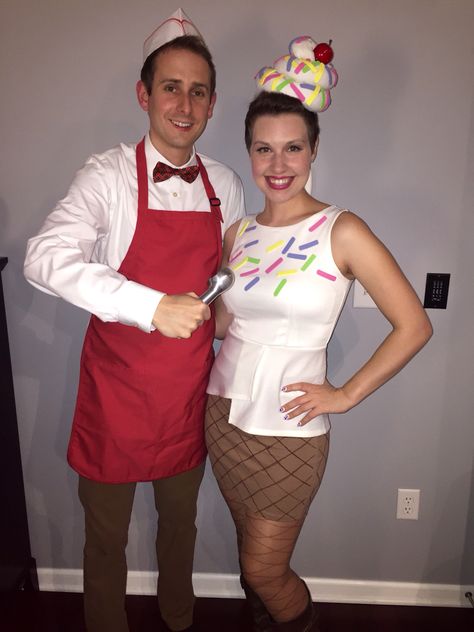 One of my friends made an awesome homemade ice cream cone and ice cream scooper costumes! Hippie Costume Diy, Homemade Ice Cream Cone, Ice Cream Costume, Hippie Costume Halloween, Halloween Costumes Diy Couples, Diy Couples Costumes, Best Couples Costumes, Ice Cream Scooper, Couple Halloween Costumes For Adults