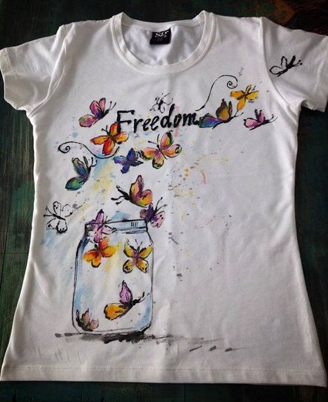 T Shirt Painting Ideas Acrylics, T Shirt Painting Ideas, Shirt Painting Ideas, Distressed Tshirt Diy, Fabric Paint Shirt, Shirt Painting, Fabric Paint Diy, Painted Clothes Diy, Tshirt Painting