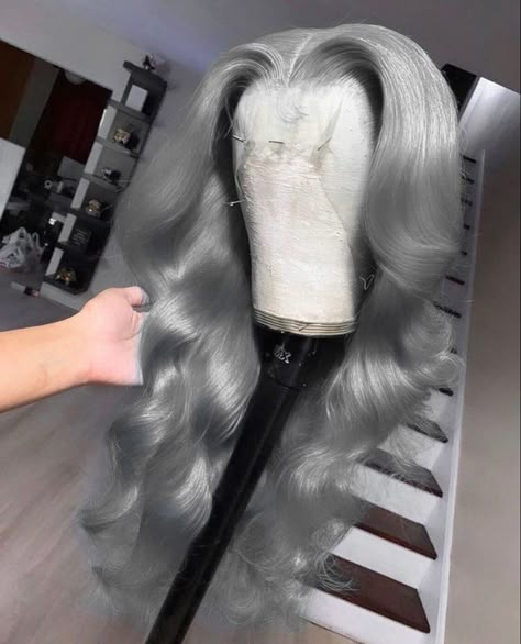 Silver Wig On Dark Skin, Front Wig Hairstyles, Lace Front Wig Hairstyles, Hair Styles Wig, Queens Birthday Cake, Black To Silver Ombre, My 20th Birthday, Color Hair Ideas, Baddie Ideas