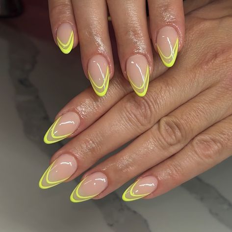 Neon outline french 💛 Outline French Tip Nails, Purple Tips, White French Tip, French Tip Nails, Matte Nails, Gorgeous Nails, Green Nails, Neon Orange, Nude Nails