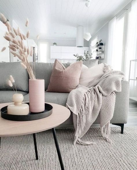 How To Decorate A Grey and Blush Pink Living Room - Decoholic Grey And Blush Pink Living Room, Blush Pink Rug, Dark Grey Sofa, Blush Pink Living Room, Dark Gray Sofa, Coffee Table Inspiration, Couch Styling, Cream Living Rooms, Grey Couches