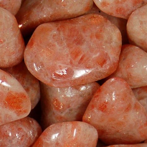 Feldspar and Astrology - Daily Crystal Nugget - Information About Crystals As A Healing Tool Sun Stone Crystal, Crystal Knowledge, Orange Gemstones, Crystal Power, Sun Stone, Crystal Therapy, Crystal Magic, Stone Healing, Healing Power