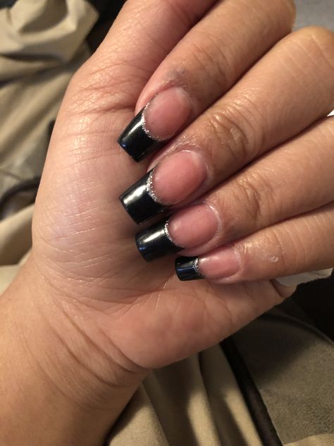 Black French Tip With Glitter Line, Black French Tip Nails With Silver Line, Black French Tip With Silver Line, Black French With Glitter, Black And Silver French Tip Nails, Black French Tip With Glitter, Pink Nails With Black Tips, Black Nail Tips, Black French Nails