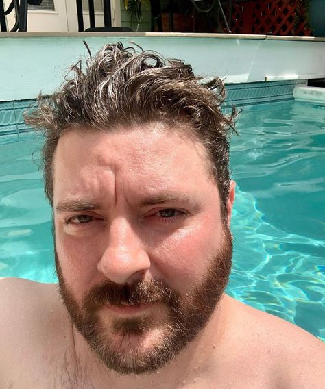 Chris Young on Instagram: “What do you mean something is wrong with my hair?? #vacation #overdue #famousfriends” Chris Young Pictures, Chris Young Songs, Hair Vacation, Chris Young Music, Josh Turner, Chris Young, What Do You Mean, My Hair, Country Music