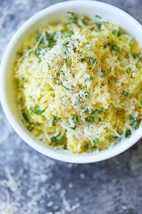 Garlic Parmesan Spaghetti Squash - Roasted spaghetti squash tossed in butter, garlic and plenty of fresh Parmesan cheese. It's simple, healthy and low-carb! Garlic Parmesan Spaghetti, Spaghetti Squash Recipes Chicken, Garlic Parmesan Spaghetti Squash, Parmesan Spaghetti Squash, Spaghetti Squash Recipes Easy, Roasted Spaghetti Squash, Parmesan Spaghetti, Lemon Spaghetti, Spaghetti Squash Recipes