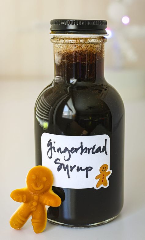 Syrup For Coffee, Homemade Coffee Syrup, Gingerbread Syrup, Coffee Desserts, Syrup Recipes, Homemade Gingerbread, How To Make Gingerbread, Drink Syrups, Gingerbread Latte