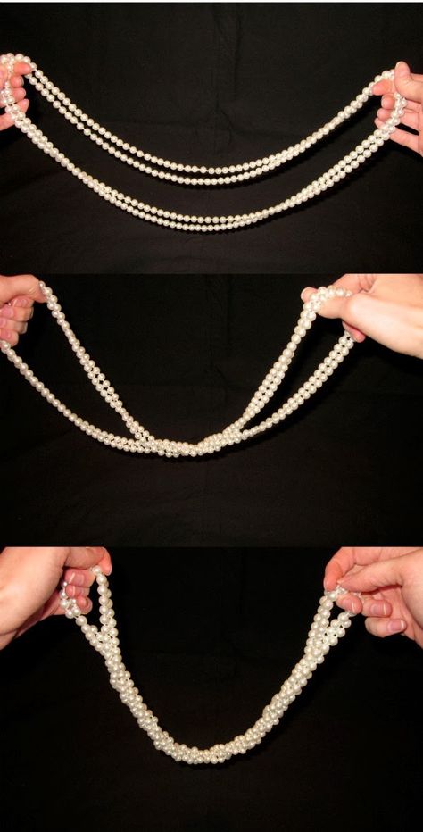 Perls Necklaces Outfit, Pearl Rope Necklace, How To Wear A Long Necklace, How To Layer Pearl Necklaces, Layering Pearl Necklaces, Pearl Necklace Styling, How To Wear Two Necklaces Together, Pearls With Casual Outfit, How To Wear Necklaces