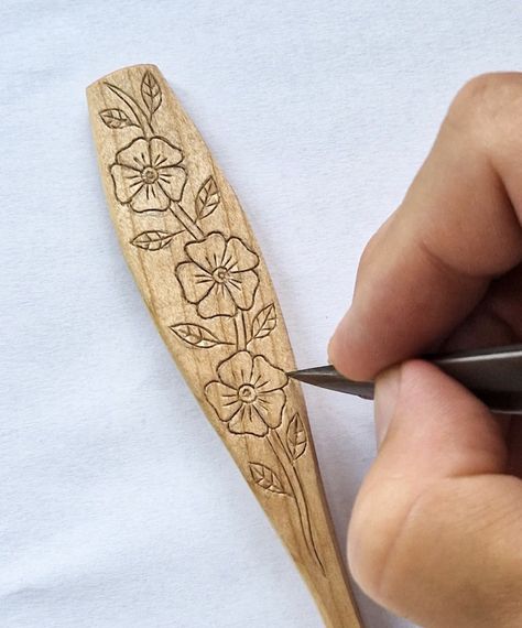 Kolrosing Pattern, Spoon Carving Patterns, Wooden Spoon Carving, Wood Spoon Carving, Wood Jewelery, Wiccan Magic, Carved Spoons, Spoon Carving, Wood Utensils