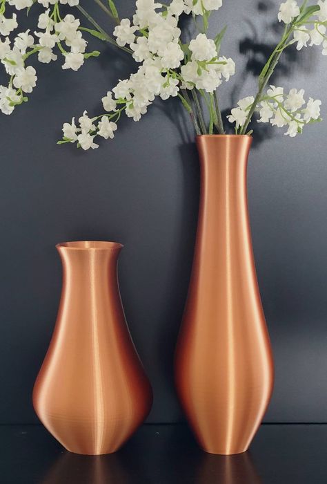 Copper Interior, Copper Accessories, Beautiful Vases, Copper Vase, Vase Collection, Relaxing Space, Centerpiece Wedding, Minimal Photography, Modern Vase