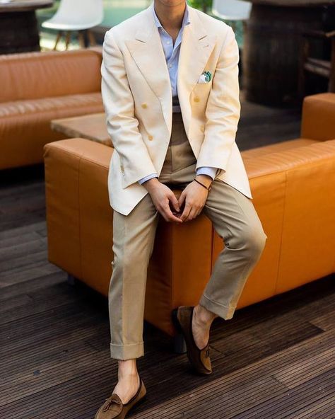 Formal Combination, Sartorial Men, Blazer Men Outfit, Wedding Guest Outfit Men, Cream Drapes, Class Outfits, Classic Menswear, Summer Attire, Man Fashion