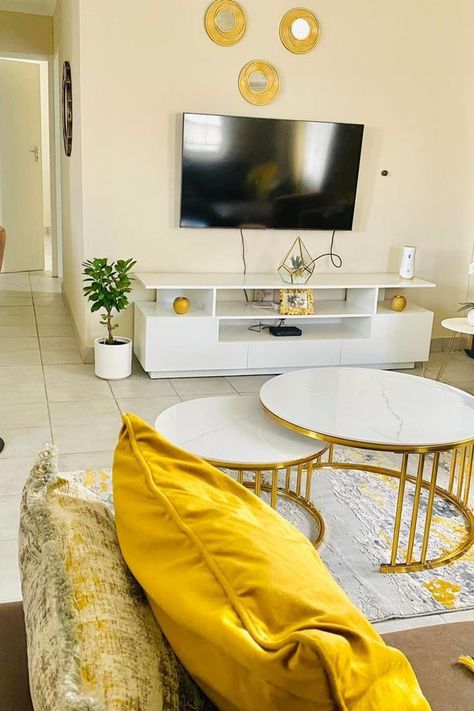 Simple Classy Living Room Ideas, Nigeria Sitting Room Ideas, Yellow Apartment Decor Living Room, Simple Decor Living Room, Simple House Decor Living Room, Bedsitter Decor Ideas Kenya, Yellow Apartment Decor, Living Room Decor Apartment Ideas, Living Room Simple Decor