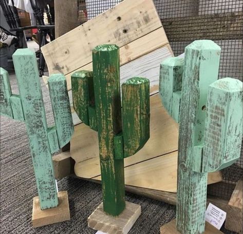 Western Farmhouse Living & Decor | Wood cactus painted 🌵🌵🌵 | Facebook Slice Ideas, Wood Cactus, Western Farmhouse, Tree Slice, Cactus Painting, Inspiration Painting, Wood Animal, Metal Yard Art, Art Inspiration Painting