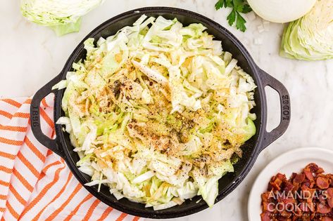 Deconstructed Cabbage Rolls, Cabbage Side Dish, Sauteed Cabbage, Fried Cabbage, Cabbage Rolls, Green Cabbage, Cabbage Recipes, Minestrone, Vegetable Sides