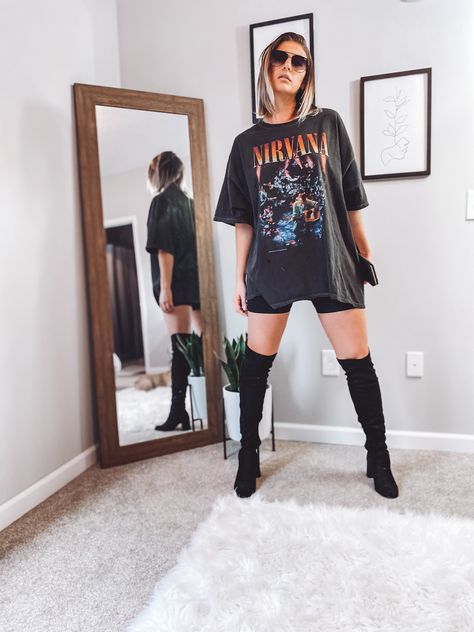 Easy, comfy and stylish Graphic Tee And Shorts Outfit, Faux Leather Skirt Outfit, Bike Shorts Outfit, Outfit Boots, Leather Skirt Outfit, Booties Outfit, Offline By Aerie, Shorts Outfit, Trending Fashion Outfits