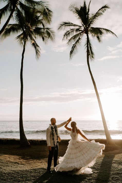 Beach House Kauai, Hawaii Wedding Dress, Hawaii Beach Wedding, Wedding Venues Hawaii, Hawaii Wedding Photography, Oceanfront Wedding, Maui Photographers, Kauai Wedding, Hawaii Elopement