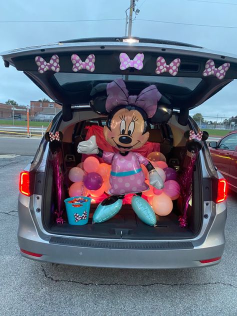 Minnie Mouse Trunk Or Treat Ideas, Minnie Mouse Trunk Or Treat, Mickey Mouse Trunk Or Treat, Trunk Or Treat Ideas For Cars Disney, Diy Trunk, Trunker Treat Ideas, Trunk Or Treat Ideas, Halloween Pumpkin Crafts, Idea For Halloween