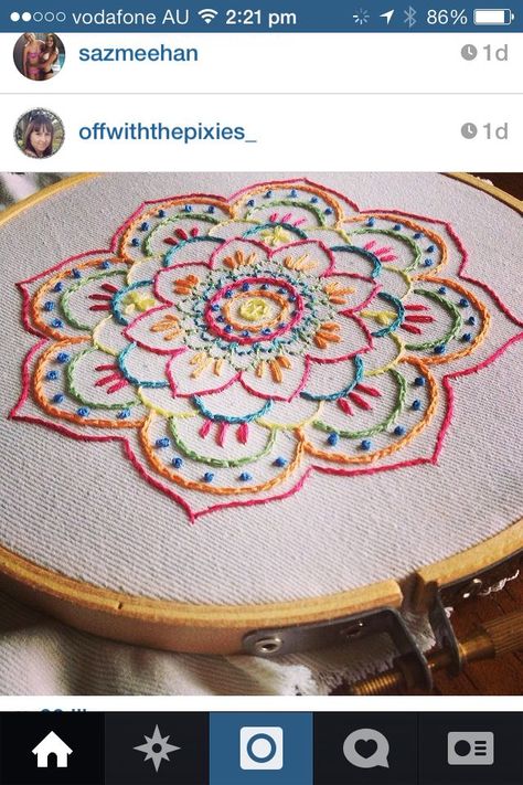 Embroidered Mandala, Embroidery Mexican, Mexican Flowers, Ideas Embroidery, Pola Sulam, Silk Ribbon Embroidery, Crewel Embroidery, Hand Embroidery Stitches, Embroidery Hoop Art