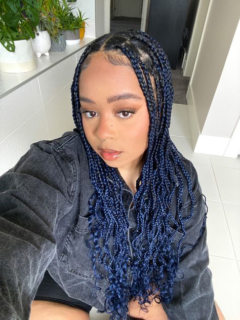 Dark blue braids/blue mermaid braids #braids #braidstyles #knotlessboxbraids #boxbraids #boxbraidshairstyles #knotless #blue #blueaesthetics #aesthetic Midnight Blue Knotless Braids, Navy Blue Box Braids, Navy Blue Braids For Black Women, Blue Hairstyles Braids, Fairy Braids Hairstyles Black, Midnight Blue Box Braids, Indigo Braids, Deep Blue Braids, Dark Blue Knotless Braids