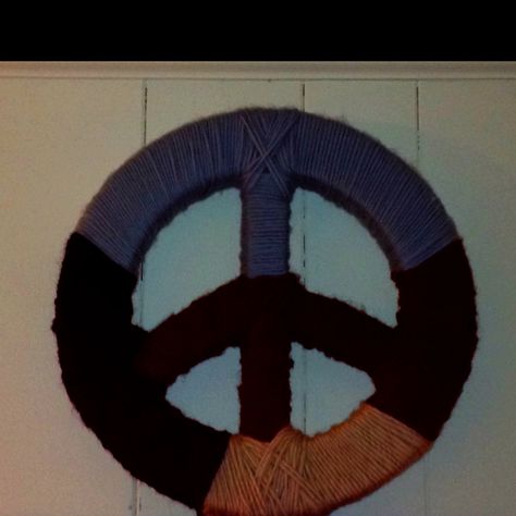 Peace sign made from foam with yarn wrapped around it! Peace Sign, Art Projects, Yarn, Art