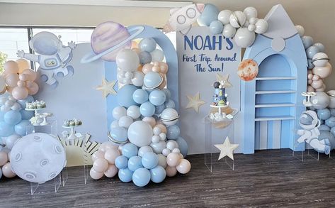 Toddler Birthday Party Themes, Baby Boy Birthday Themes, Boys First Birthday Cake, Baby First Birthday Themes, Baby Birthday Party Theme, Happy Birthday Decor, Boys First Birthday Party Ideas, Baby Birthday Decorations, Boy Birthday Decorations