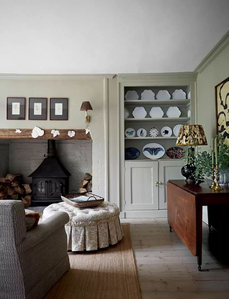 Hardwick White, Breakfast Room Green, Timeless Paint Colors, Kent Homes, Inglenook Fireplace, Cosy Spaces, Farrow And Ball Paint, Real Homes, Farrow And Ball