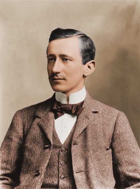 Italian inventor and engineer Guglielmo Marconi (1874-1937) developed, demonstrated and marketed the first successful long-distance wireless telegraph and in Penyiar Radio, Max Planck, Alexander Graham Bell, The Titanic, Rms Titanic, Tesla S, Physicists, Fascinating Facts, Crew Members