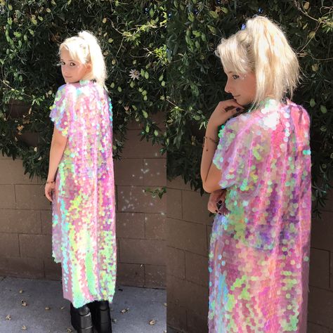 "Want to sparkle wherever you go? So you need our new Unicorn Kimono in your life. The fabric is light and has super magical iridescent sequins all over it. Pair it with your favorite bodysuit, shorts or leggings and you will be ready to be the cutest unicorn of the party <3 The model AKA myself in the pics: 5'4 - the regular kimono length is by your knees & the maxi kimono is ankle length - if you want it custom made to your height, make sure to leave your measurement as a note by checkout. All Rave Kimono, Iridescent Fashion, Bodysuit Shorts, Mario E Luigi, Burning Men, Sequin Kimono, Mode Rose, Unicorn Outfit, Look Festival