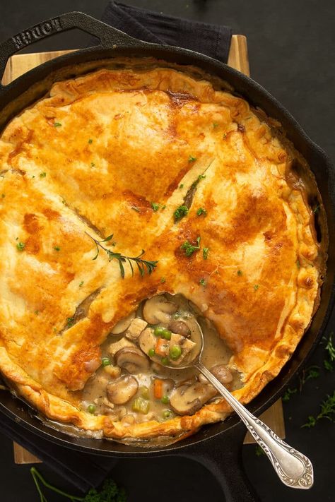 Learn how to make a delicious chicken pot pie in the cast iron skillet. Everything is made in one skillet, the effort is minimal, and the results are super tasty and comforting. #whereismyspoon #castironskillet #castironrecipe #castironchickenpotpie #chickenpotpie #potpie #skilletpotpie #castironpotpie #chickenrecipes #comfortfood Mushroom Pot Pie, Turkey Mushroom, Pot Pie Recipe Easy, Turkey Pot Pie Recipe, Completely Delicious, Crazy For Crust, Mushroom Pie, Turkey Pot, Turkey Sandwich