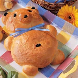 teddy bear bread (via MSM). from the comments: "I use frozen bread dough, let it rise once and then again as a 'bear' and it's perfect." Teddy Bear Bread, Bear Bread, Honey Butter Recipe, Frozen Bread Dough, Bear Picnic, Bread Art, Teddy Bear Picnic, Honey Butter, Cooking Art