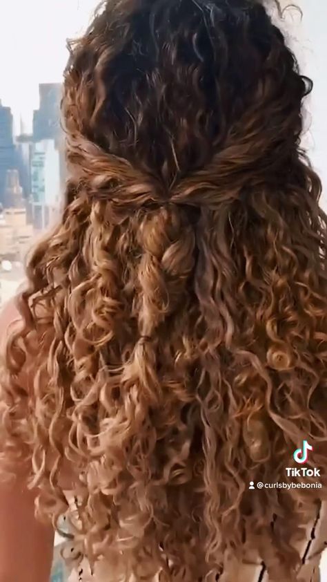 An easy #curlyhairstyle while wearing Bebonias😍 #hairextensions #curlyhairextensions #tutorials #curls #bebonia #hair #hairtutorials Prom Hairstyles For Long Curly Hair Natural, Natural Curly Formal Hair, Right Curls Hairstyles, Natural Curly Hairstyles Half Up, Long Curly Hairdos Easy, Simple Wedding Hairstyles For Curly Hair, Easy Curly Hairstyles For Wedding, Long Curly Hairstyles Half Up, Easy Hair For Curly Hair