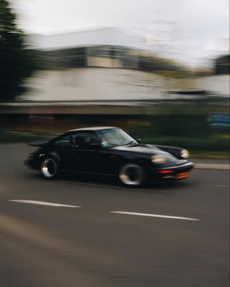 Fast Car Aesthetic, Vintage Racing Aesthetic, Vintage Cars Aesthetic Wallpaper, Classic Car Aesthetic, Porshe Car Aesthetic Wallpaper, Vintage Cars Aesthetic, Aesthetic Car Pics, Old Car Aesthetic, Old Cars Aesthetic Wallpaper