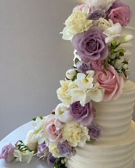 T&M @thepeartreepurton 🍰🥰 Ridged finish with a fresh flower cascade from @wendyhouseflowers 🧁💐 arranged on the cake by Sarah 😙 6,8,10 inches 🍰 "Never entered our heads to change suppliers! Following slight changes we were certainly not disappointed with our wedding cake. Thank you so much!! All best wishes and thanks to you xx" Flower Cascade, Thanks To You, Fresh Flower, Best Wishes, Fresh Flowers, Thank You So Much, Wedding Cake, Wedding Cakes, Our Wedding