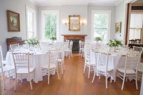 Small Indoor Wedding Reception, Wedding At Home Indoor, Wedding Reception At Home, Minimalist Reception, Small Reception, Tallahassee Wedding, House Reception, Living Room Wedding, Wedding Reception Dinner