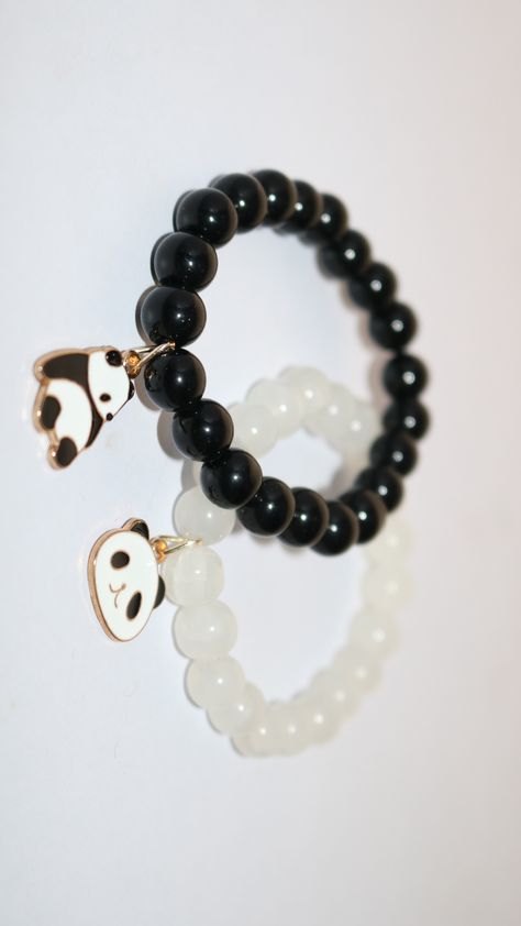 Fuseme Cute Girly Accessories, Girly Stuff To Buy, Bracelet Beads Design, Black Bracelet Ideas, Bff Bracelet Ideas, Aesthetic Bracelets Beads, Beads Bracelets Aesthetic, Aesthetic Bracelet Ideas, Panda Bracelet