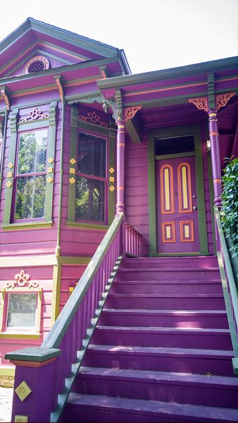 Purple House, Casa Vintage, Purple Home, Victorian Houses, Sacramento California, Purple And Yellow, All Things Purple, Beautiful Doors, Mellow Yellow