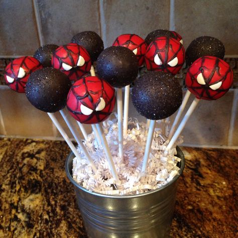 Spiderman Cake Pops Spiderman Cake Pops, Spiderman Birthday Party Food, Spiderman Birthday Party Decorations, Spider Man Cake, Novelty Birthday Cakes, Spiderman Theme, Avenger Birthday Party, Spiderman Birthday Party, Spiderman Party