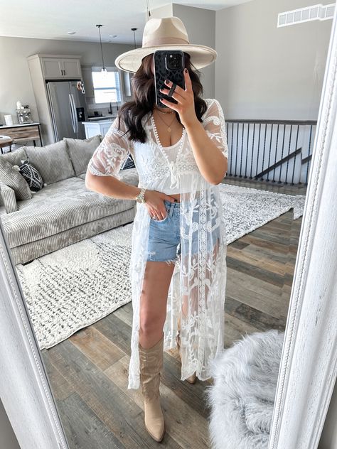 Western Lace Kimono Outfit, Country Kimono Outfit, Kimono Concert Outfit, Bachelorette Party White Outfit, I Do Bbq Outfit Bride, Kimono Western Outfit, Bridal Nashville Outfits, Bride Western Outfit, Western Kimono Outfit