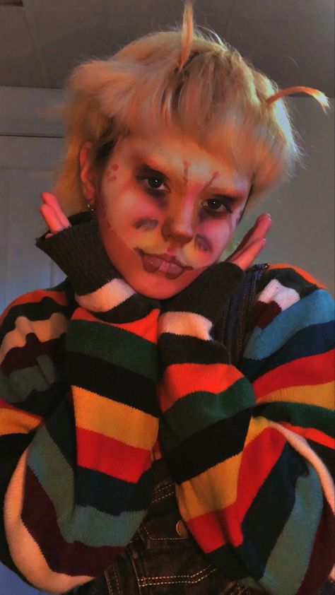 Moth Halloween Costume Makeup, Moth Costume Makeup, Moth Face Paint, Bug Inspired Makeup, Moth Makeup Halloween, Bug Costume Diy, Sphynx Moth, Cicada Costume, Mothman Makeup