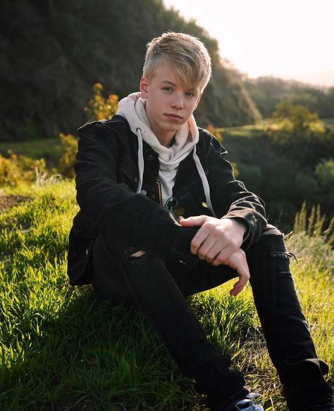 Carson James, Hayden Summerall, Carson Lueders, Jones Family, Blonde Boys, Actor Picture, Blonde Guys, Boy Poses, Photography Poses For Men