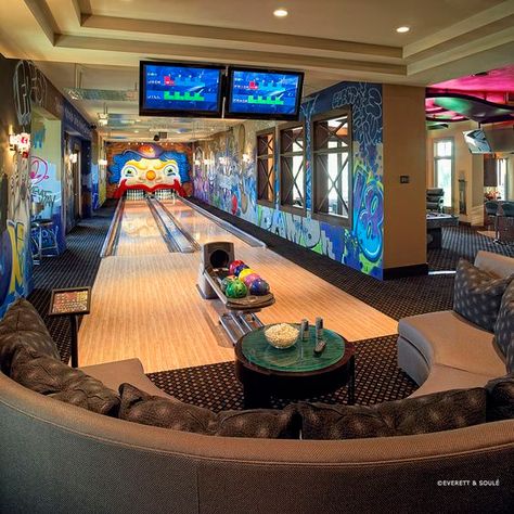 Cost To Finish Basement, Basement Game Room Ideas, Home Bowling Alley, Arsitektur Art Deco, Basement Games, Ultimate Man Cave, Game Room Basement, At Home Movie Theater, House Games