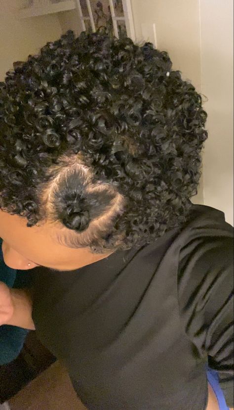 Mini Curly Afro, Big Chop Natural Hair, Short Natural Curly Hair, Twa Hairstyles, Natural Hair Cuts, Natural Hair Short Cuts, Feed In Braids Hairstyles, Short Hair Black, Natural Hairstyle