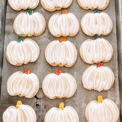 Buttercream Frosting Recipe For Cookies, Best Buttercream Frosting Recipe, Sugar Cookie Buttercream Frosting, Halloween Cookie Designs, The Best Buttercream Frosting, Recipe For Cookies, Pumpkin Shaped Cookies, Cake By Courtney, Best Buttercream Frosting