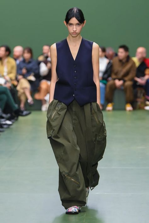 Loewe Fashion History Books, Fall 24, Green Cargo Pants, Green Cargo, 가을 패션, Fashion Show Collection, Cutout Dress, Fall 2024, Paris Fashion