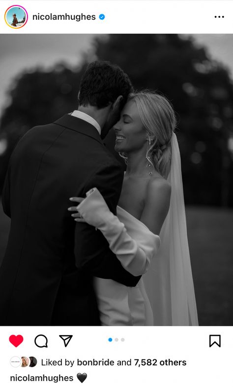 Editorial wedding photo: English countryside wedding. Bride wears an off shoulder silk wedding dress and carries a luxury flower bouquet. Wedding Ideas Autumn, Wedding Photography City, London Editorial, Vogue Bride, Editorial Wedding Photography, Europe Wedding, Bride Photoshoot, Wedding Couple Photos, Vogue Wedding